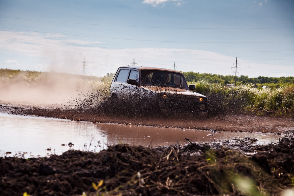 Нерафинированный тест-драйв LADA 4x4!